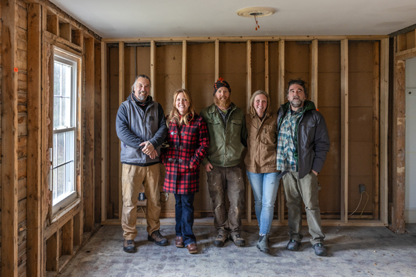 Maine Cabin Masters crew stars in new spin-off series on HGTV