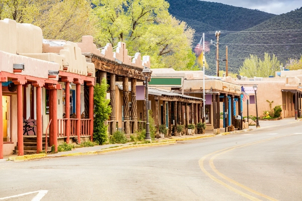 Road Trip detour: Taos, New Mexico photo via Choice Hotels